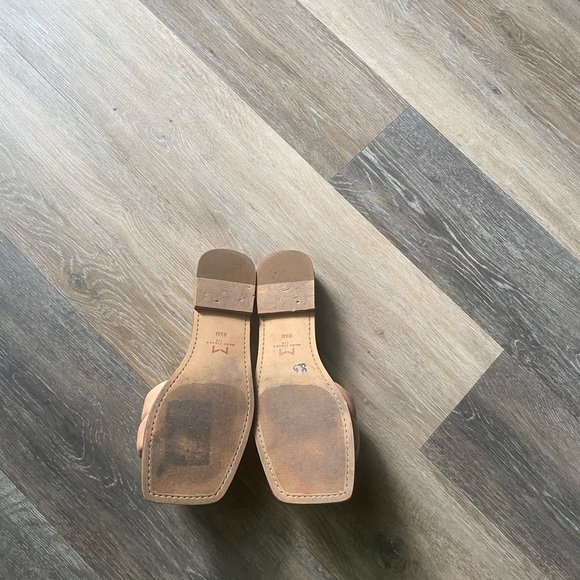 Marc Fisher Ralla neutral Leather Slides Sandals Flats slide Size 8.5 M - Picture 9 of 12